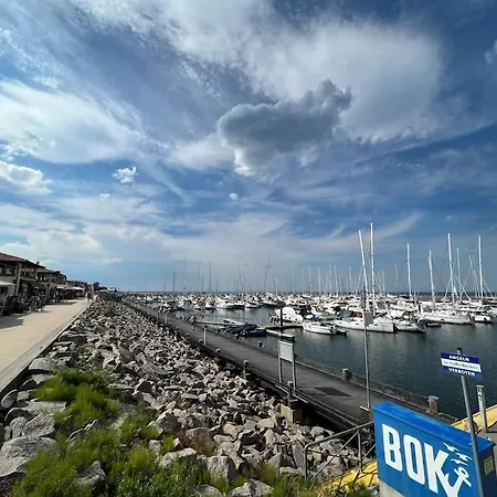 Schlossstrasse * Kühlungsborn