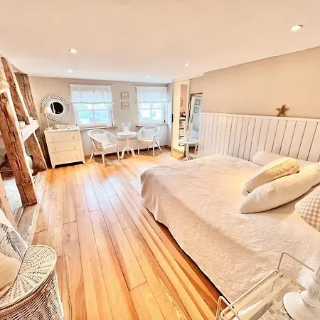 Ferienhaus Schlossstrasse Holiday home Kuehlungsborn