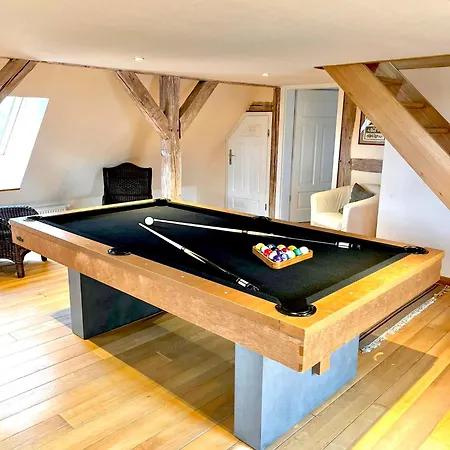 Schlossstrasse 펜션 *